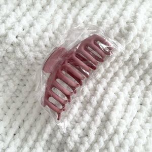 MAUVE CLAW CLIP (HAIR CLIP) *NEW*